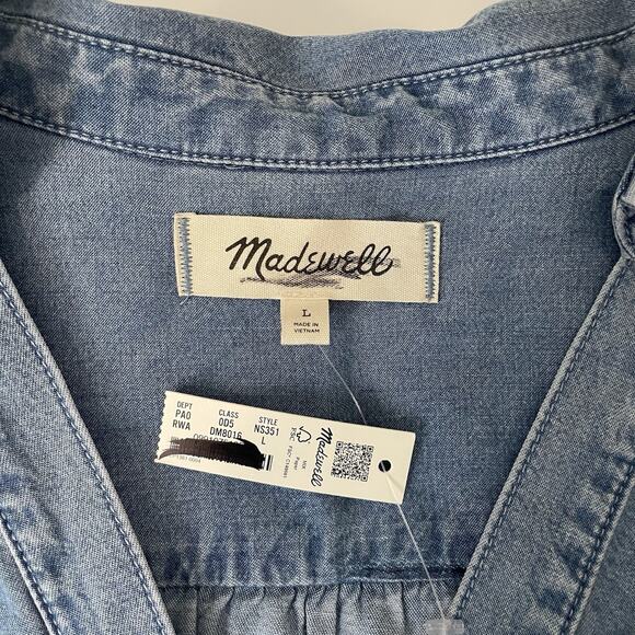 Madewell Chambray Easy Y-Neck Button-Up Shirt in Ritch Wash NS351 Casual Work - Picture 3 of 10